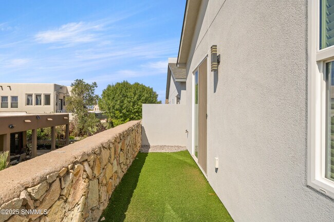 Building Photo - 4358 Capistrano Ave