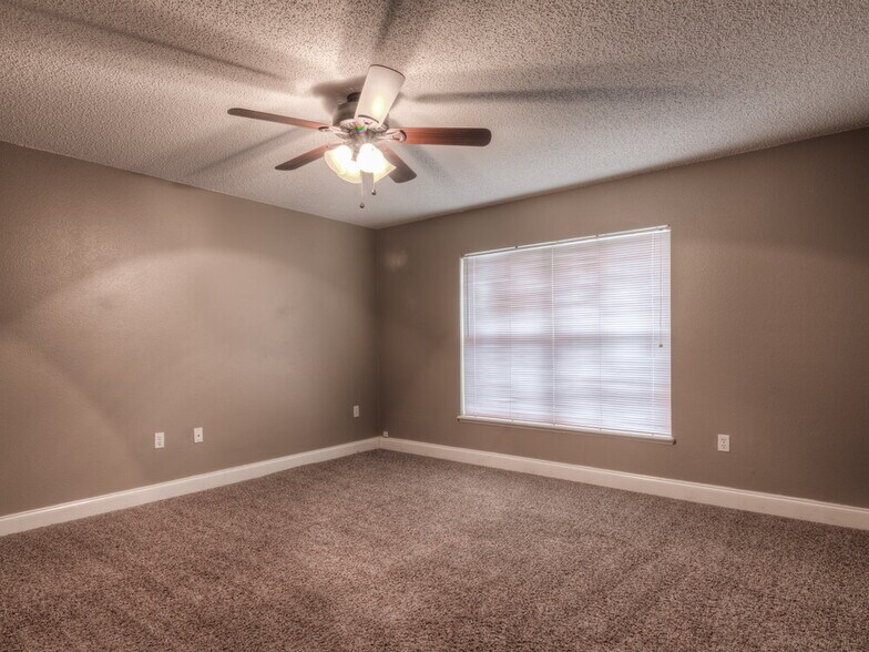Building Photo - 4231 Stonefield Dr