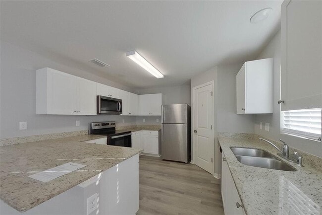 Building Photo - 2838 NW 19th Pl