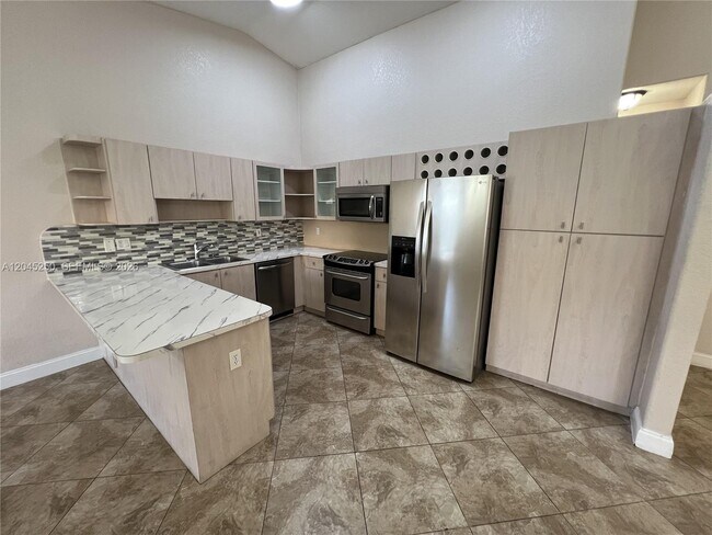 Building Photo - 8842 NW 142nd Ln