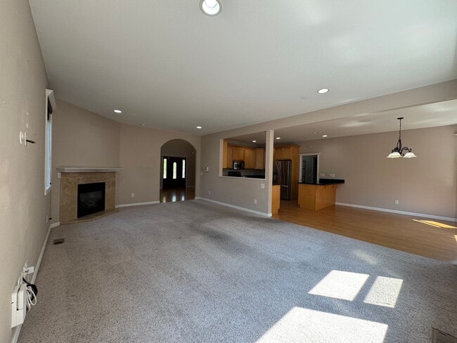 Building Photo - 4467 Castlerock Dr