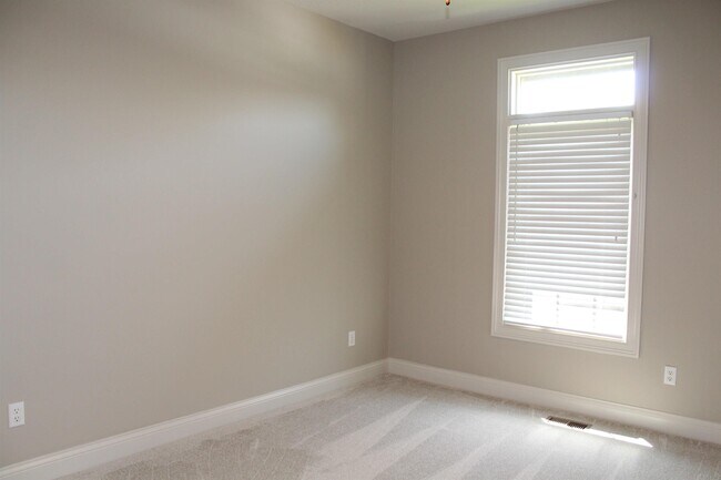 Building Photo - 10632 Lantern Bay Cove