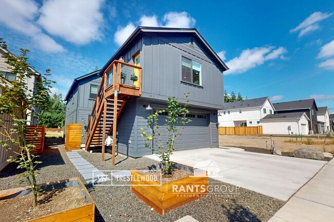 Building Photo - Furnished 1 Bed! Easy I5 Access & Commute to JBLM!