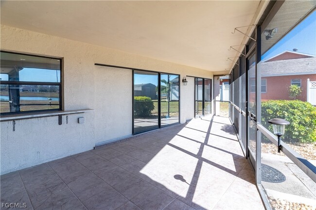 Building Photo - 720 Chavers St