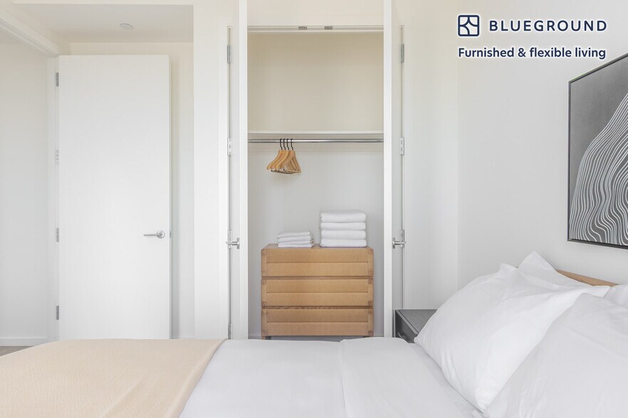 Building Photo - 545 Vanderbilt Ave