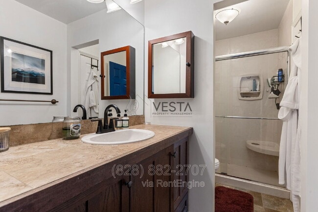 Building Photo - 12 Wood Rd