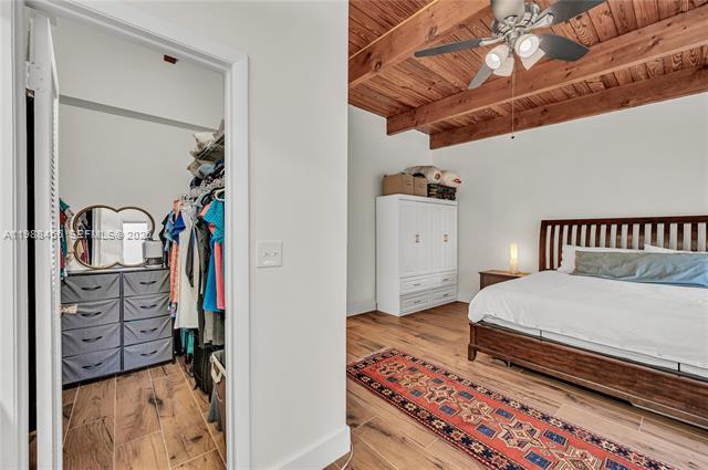 Building Photo - 7018 SW 53rd Ln