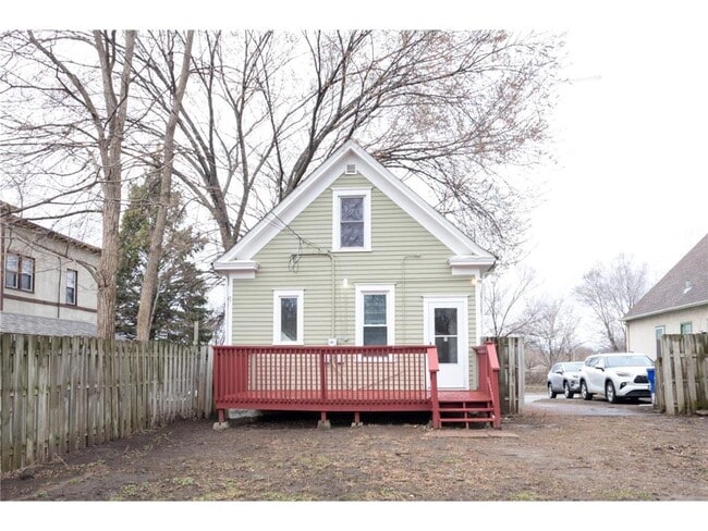 Building Photo - 810 Concordia Ave