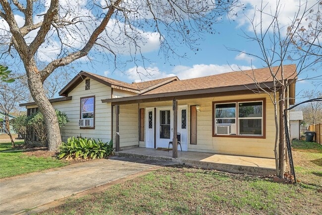 Building Photo - 620 Barbara Dr