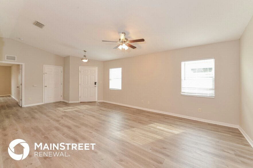 Building Photo - 1167 42nd Terrace E