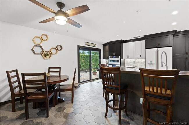 Building Photo - 10380 SE Jupiter Narrows Dr