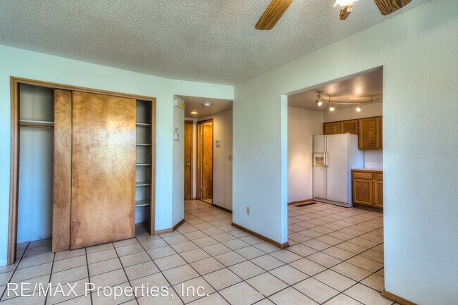 Building Photo - 3 br, 2.5 bath House - 3085 Haystack Drive