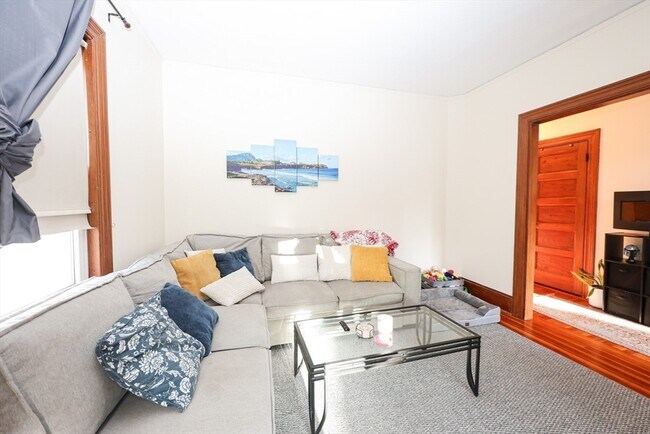 Building Photo - 19 Burton Terrace