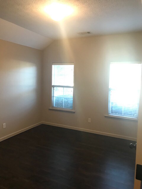 Building Photo - 9712 Silver Bell Ct
