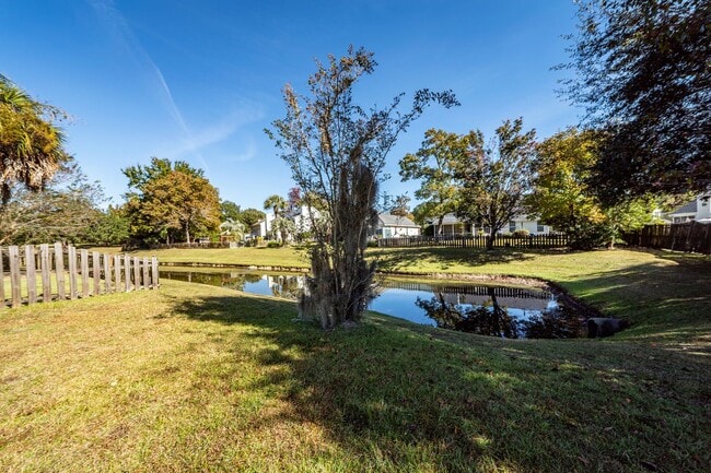 Building Photo - 3 Bedroom, 2 Bathroom Home in Whitehall - ...