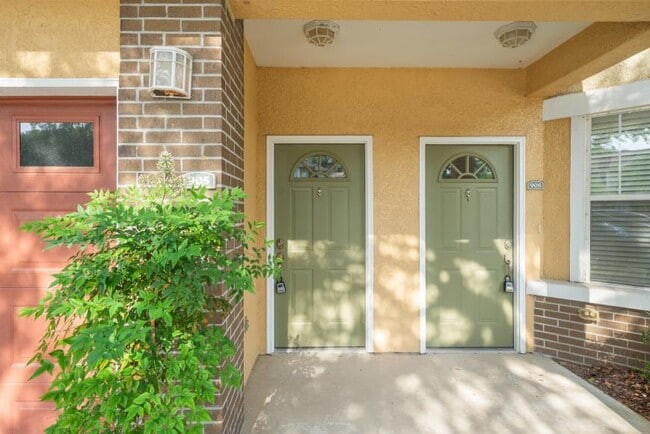 Building Photo - 3 bedroom in Jacksonville FL 32258