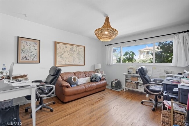 Building Photo - 202 W Manchester Ave