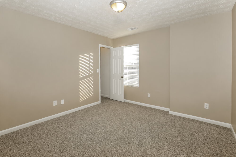 Building Photo - 6035 Flagstaf Walk