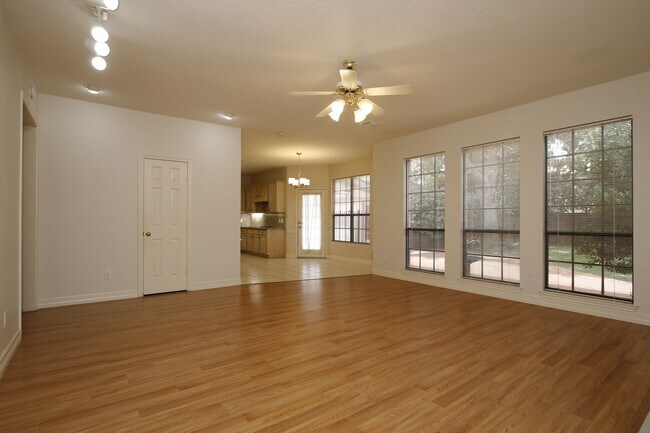 Building Photo - 13618 Shadow Falls Ct