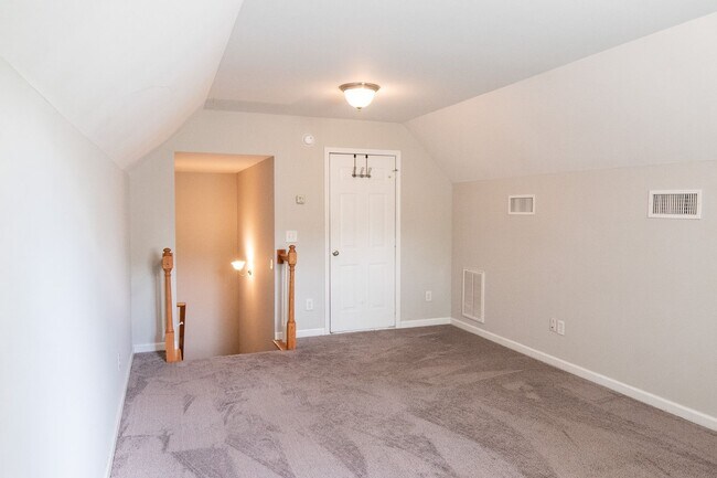 Building Photo - Main level living in Murfreesboro!