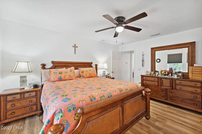 Building Photo - 526 Camellia Ave