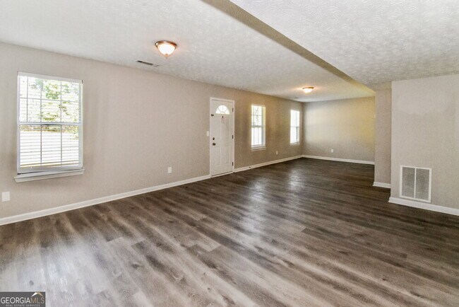 Building Photo - 11752 Spring Lake Way