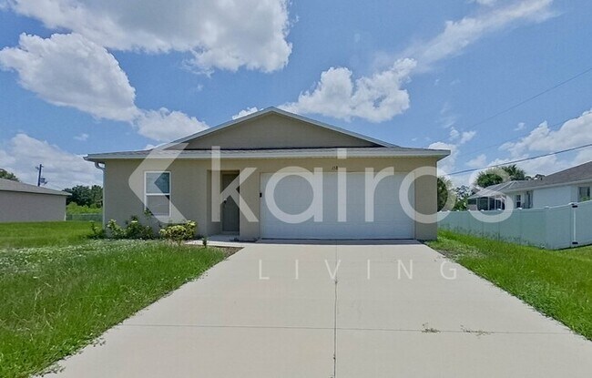 Building Photo - 158 Snedeker St