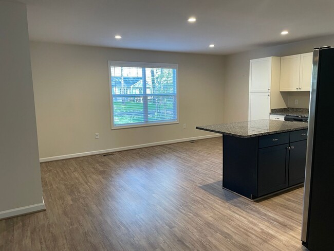 Building Photo - Cozy Home in Colonial Beach!