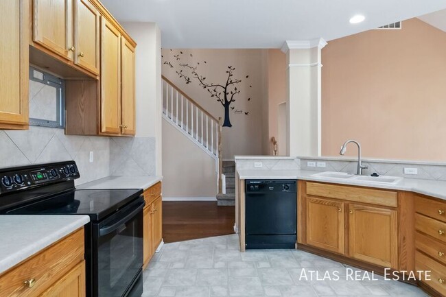 Building Photo - 15452 E 7th Ave