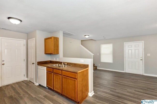 Building Photo - 138 Bayside Ln