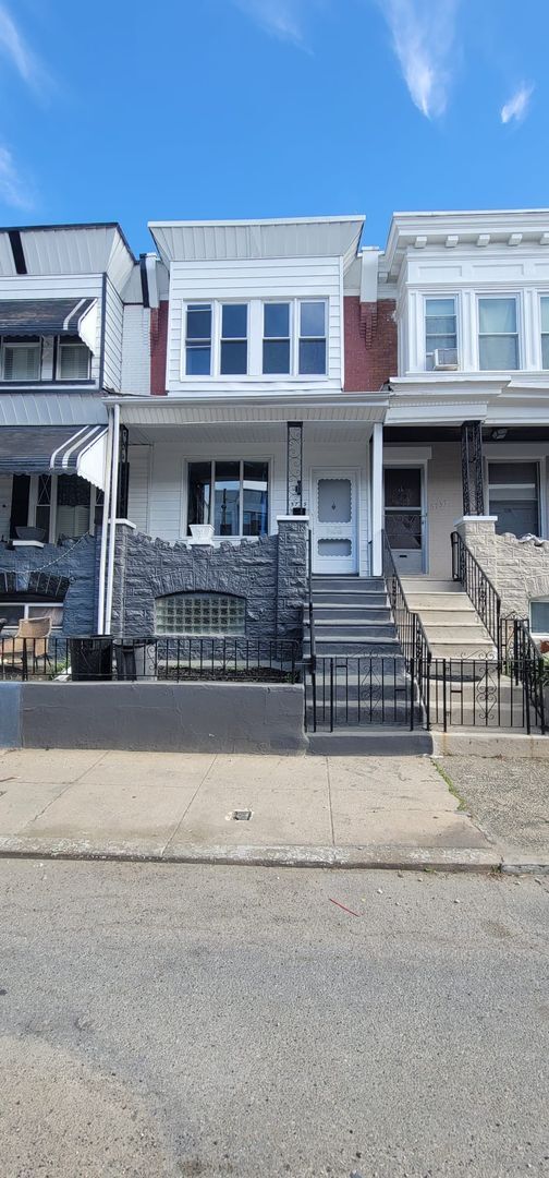 Building Photo - Prime West Philadelphia