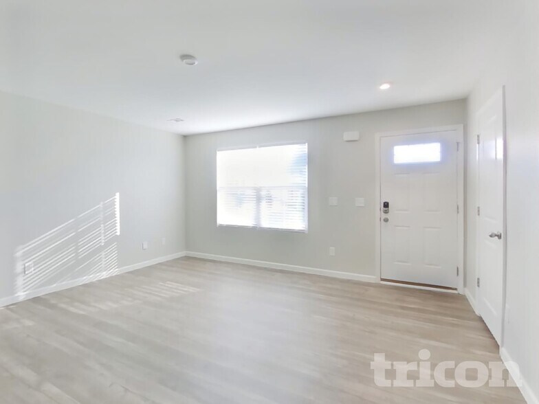 Building Photo - 1034 Cone Blvd