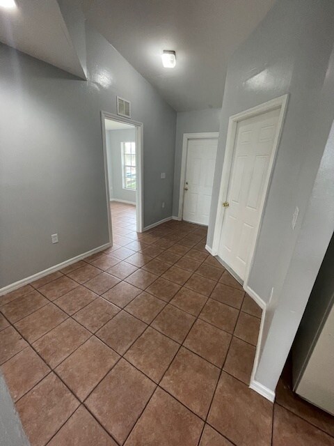 Building Photo - 1417 SE 1st St