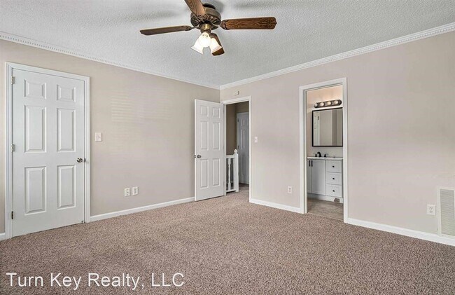 Building Photo - 2 br, 1.5 bath House - 2475 Hampstead Drive