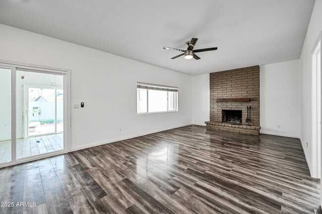 Building Photo - 5761 W Cholla St