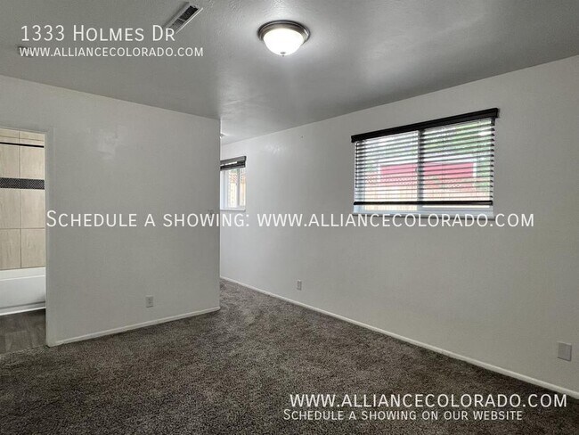 Building Photo - 1333 Holmes Dr