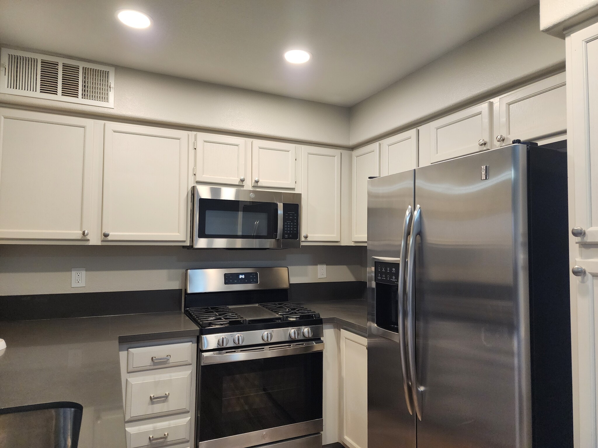 Building Photo - 3038 Tarpon Dr