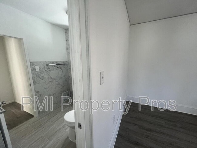 Building Photo - 3284 N 30th St