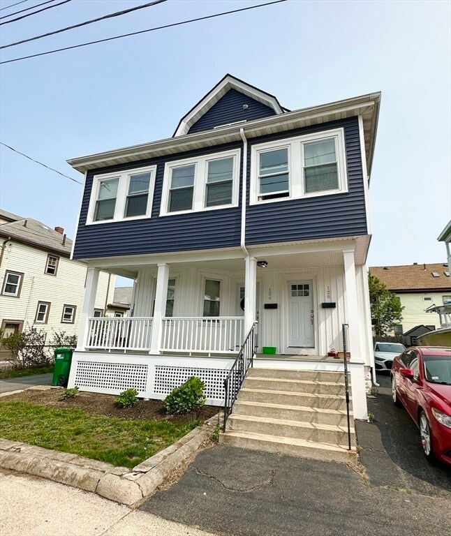 Building Photo - 128 Lawrence St