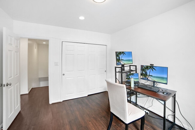 Building Photo - 23 Honey Brook Ln