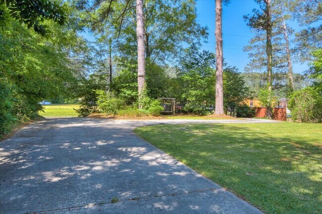Building Photo - 427 Ashland Dr