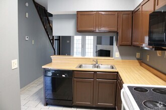 Building Photo - 12225 Magnolia Blossom St