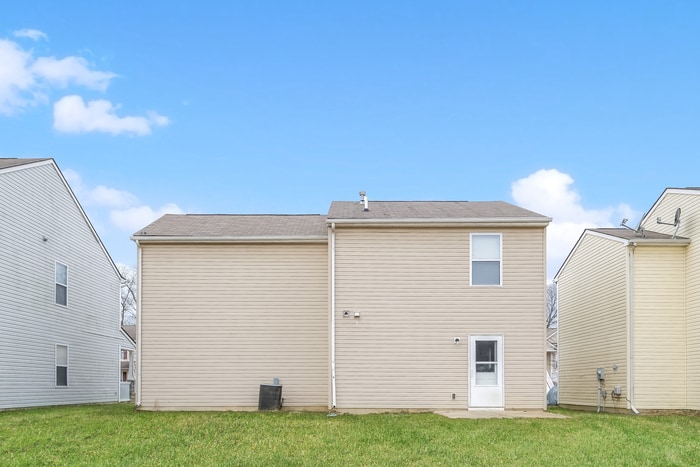 Building Photo - 4644 Kenross Dr