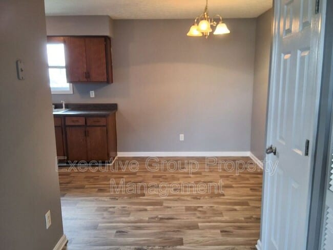 Building Photo - 355 Elmwood Dr