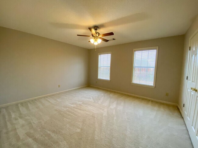 Building Photo - 8294 Floral Spring Dr