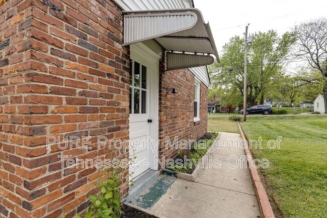 Building Photo - 254 Collier Ave
