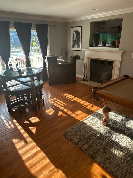 Building Photo - 618 Mt Vernon Ave