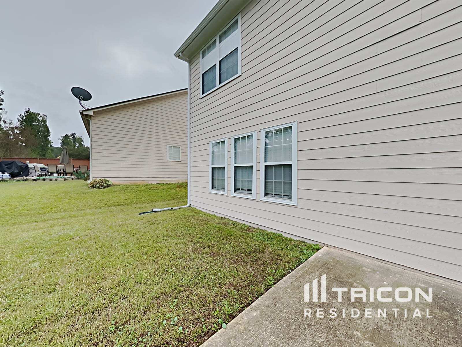 Building Photo - 7751 Parkside Dr