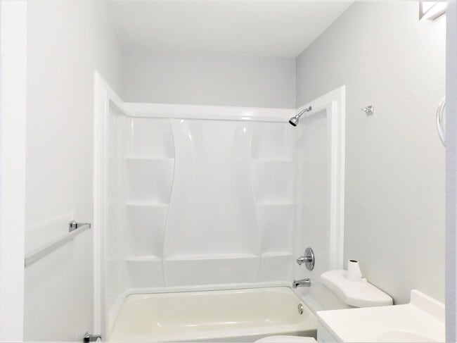 Building Photo - 3236 White Ave
