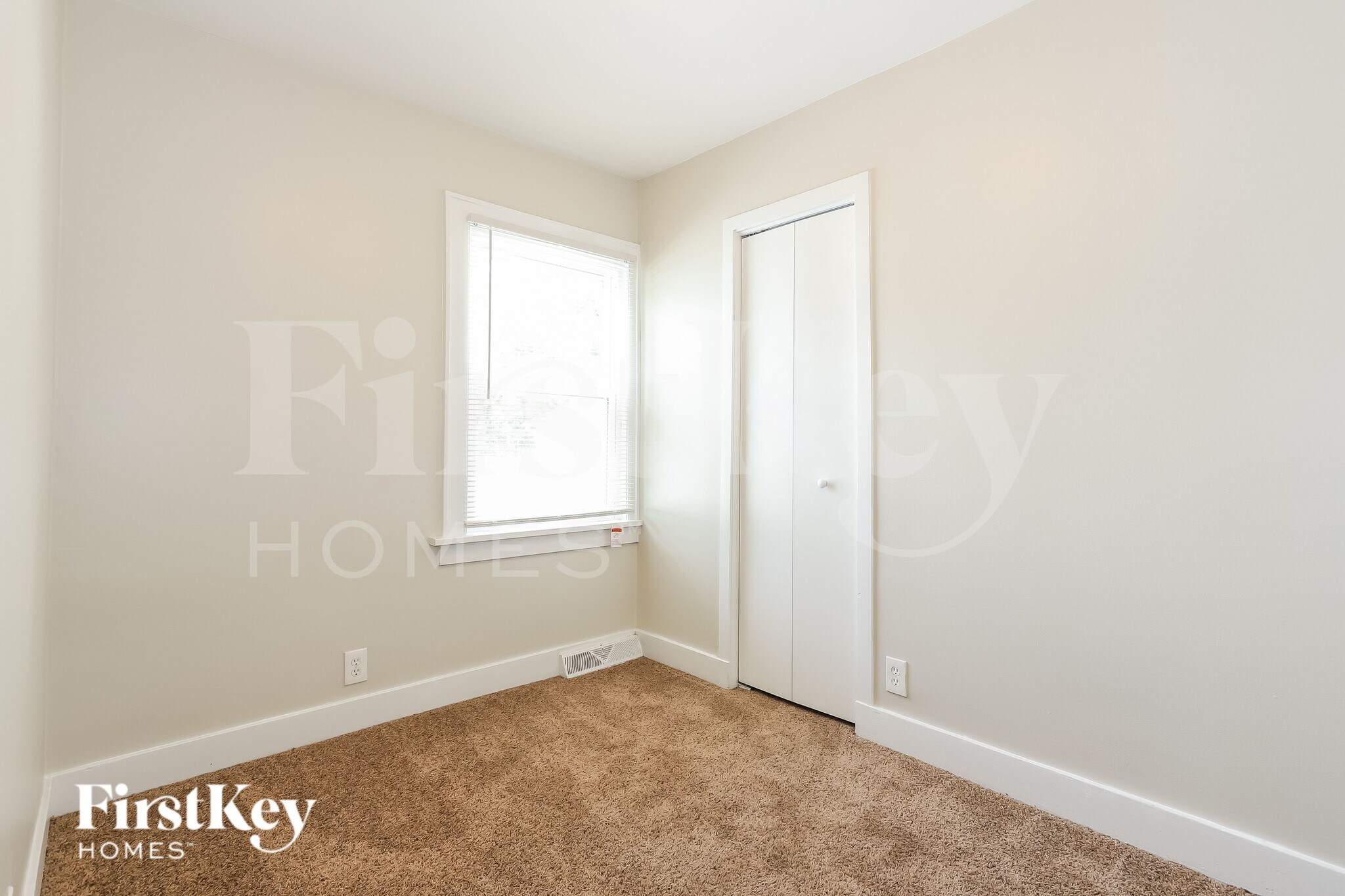 Building Photo - 1146 Hinckley St